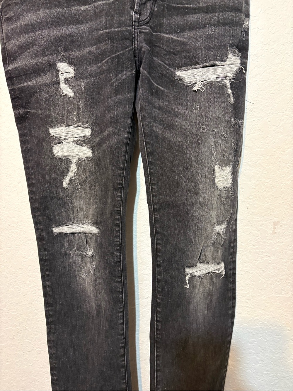 Cult of Individuality Heritage Denim New York Black Distressed Skinny Jeans - Picture 2 of 13